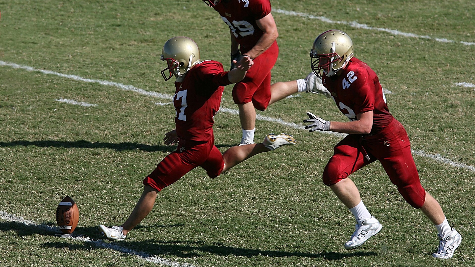 综合体育系“冬季室内综合体能赛” 滚筒、药球、战绳齐上阵